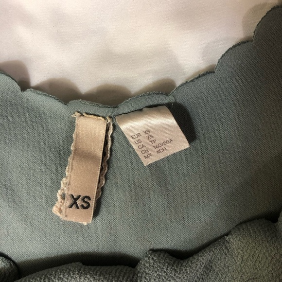 H&M Top - Picture 2 of 3